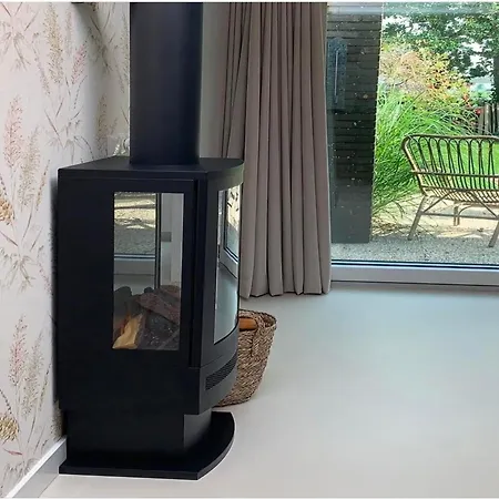 Fantastic With Double Bathroom Within Walking Distance Of The *