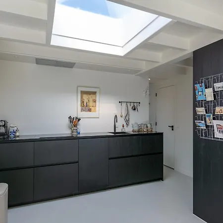 Casa de Férias Fantastic With Double Bathroom Within Walking Distance Of The Sint Maartensvlotbrug
